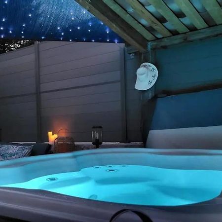 L'antre deux Pierres, spa, détente et romantisme Bouyon Extérieur photo