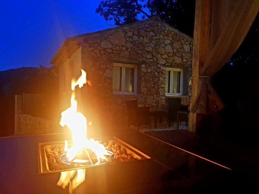 L'antre deux Pierres, spa, détente et romantisme Bouyon Extérieur photo
